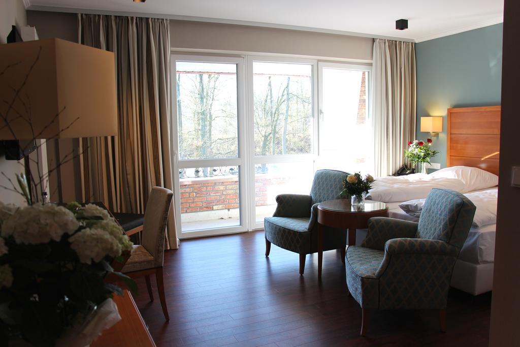 Gut Altona Hotel Dotlingen Bagian luar foto