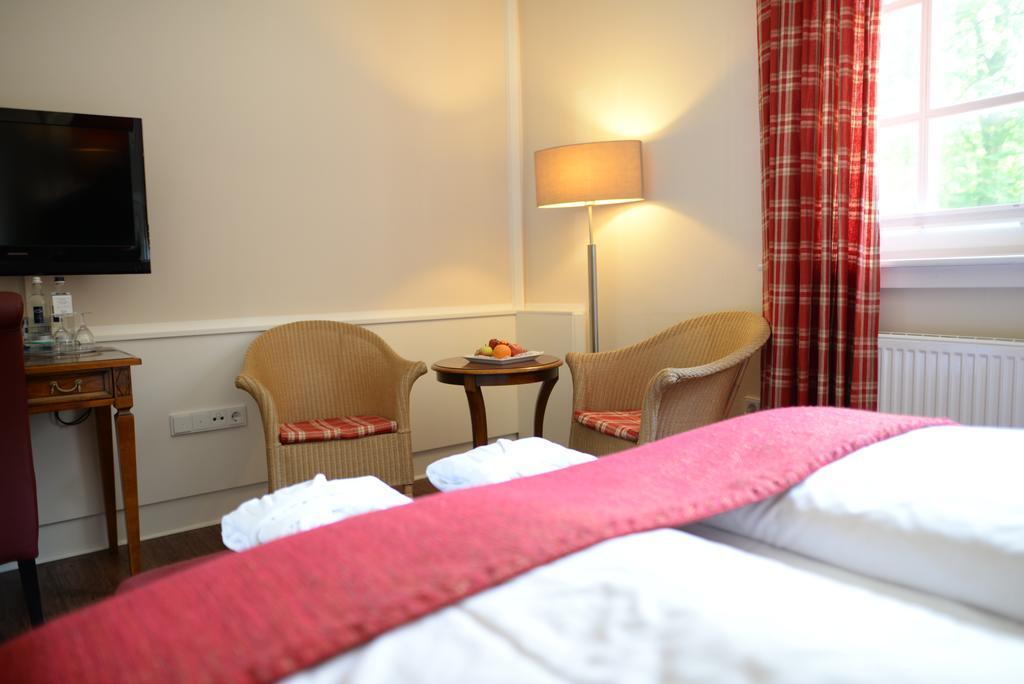 Gut Altona Hotel Dotlingen Bagian luar foto