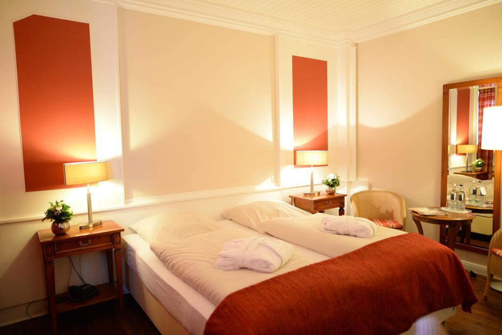 Gut Altona Hotel Dotlingen Bagian luar foto