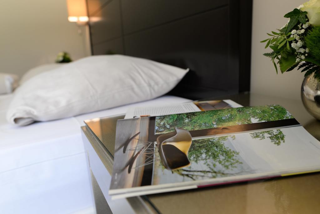 Gut Altona Hotel Dotlingen Bagian luar foto